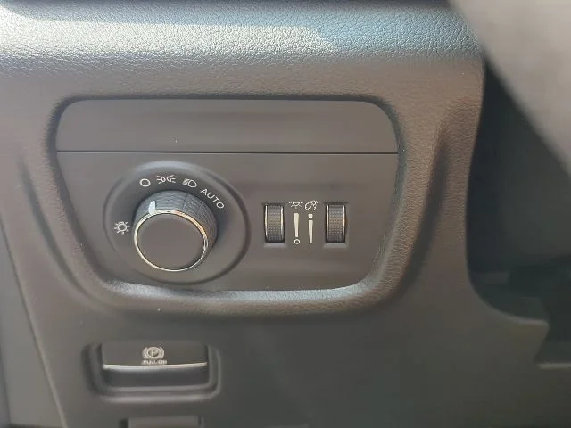 New 2026 Black Jeep Altitude image 21