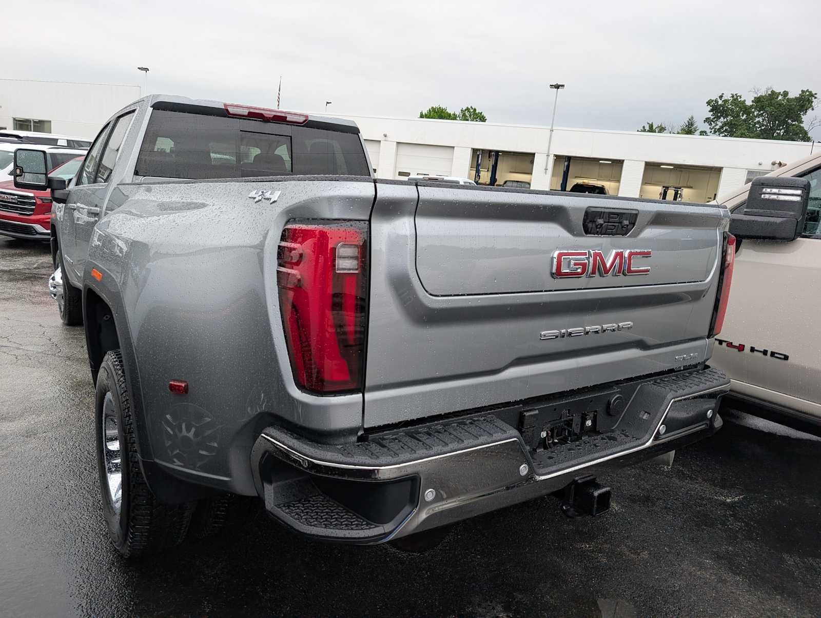 2026 GMC Sierra 3500HD SLE - Photo 10