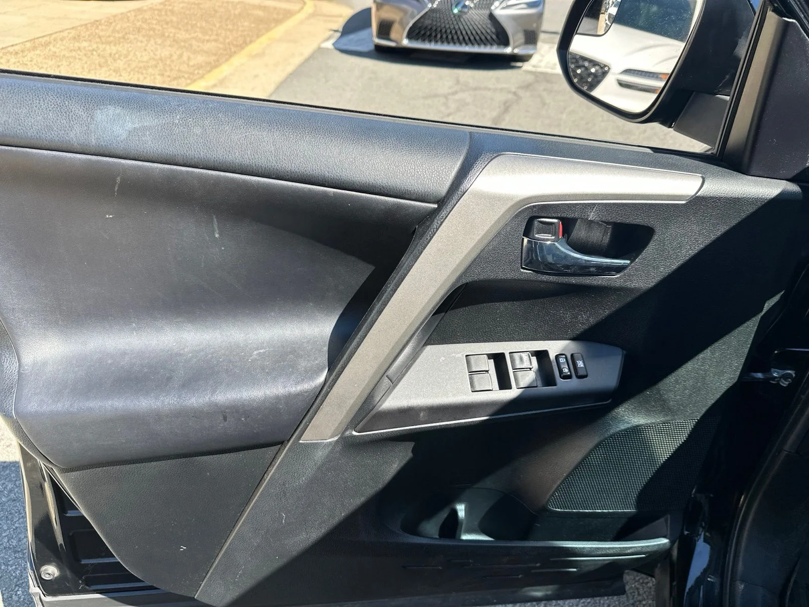 Used 2017 Black Toyota XLE image 25