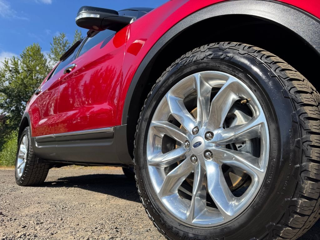 Used 2014 Ruby Red Metallic Ford XLT image 54