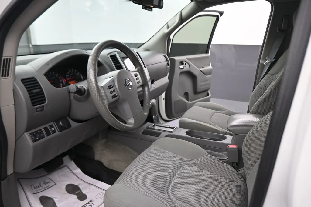 Used 2017 White Nissan SV image 39