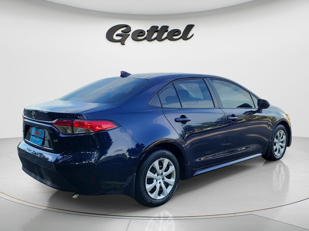 Certified Used 2025  Toyota LE image 4