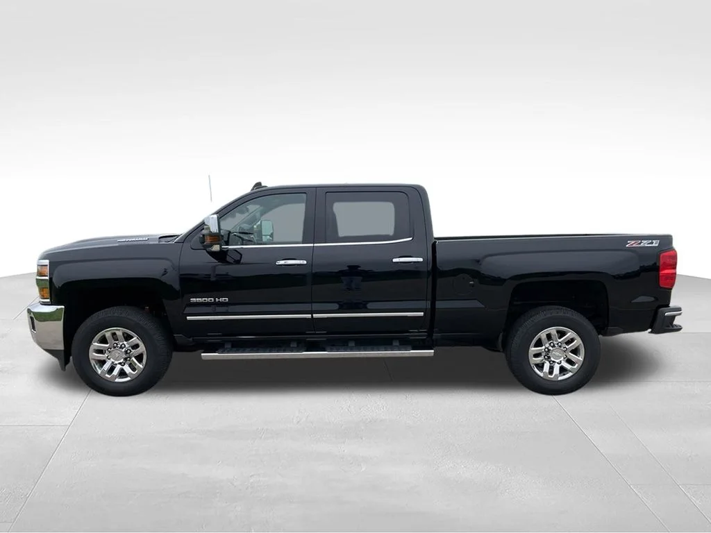 Used 2017 Black Chevrolet LTZ image 27