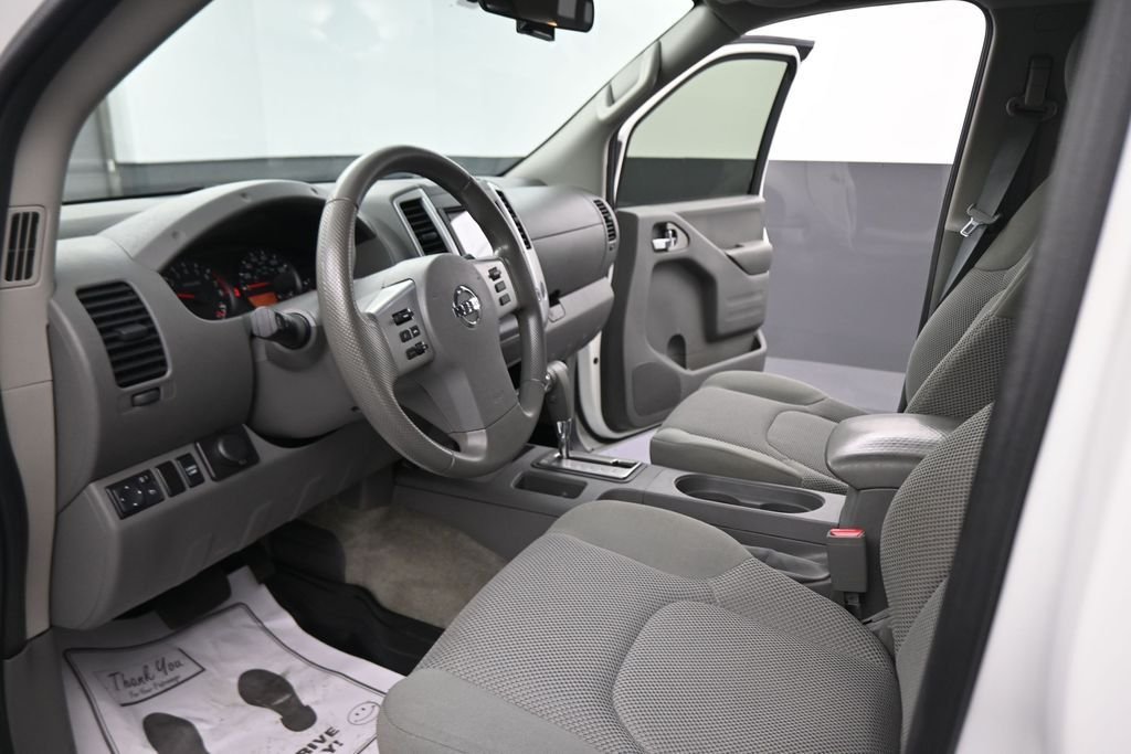 Used 2017 White Nissan SV image 39