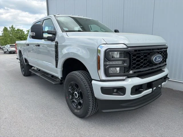2026 Ford F-250 XL 4x4 Crew Cab 6-3/4' Box's photo