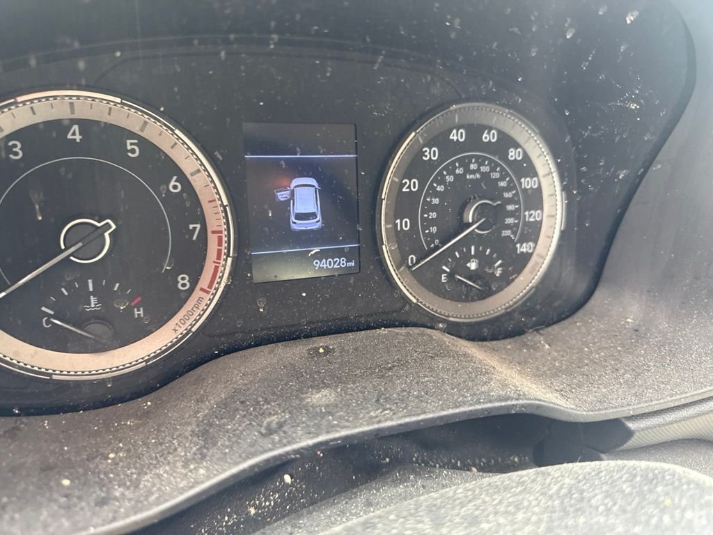 Used 2022 Silver Hyundai SEL image 6