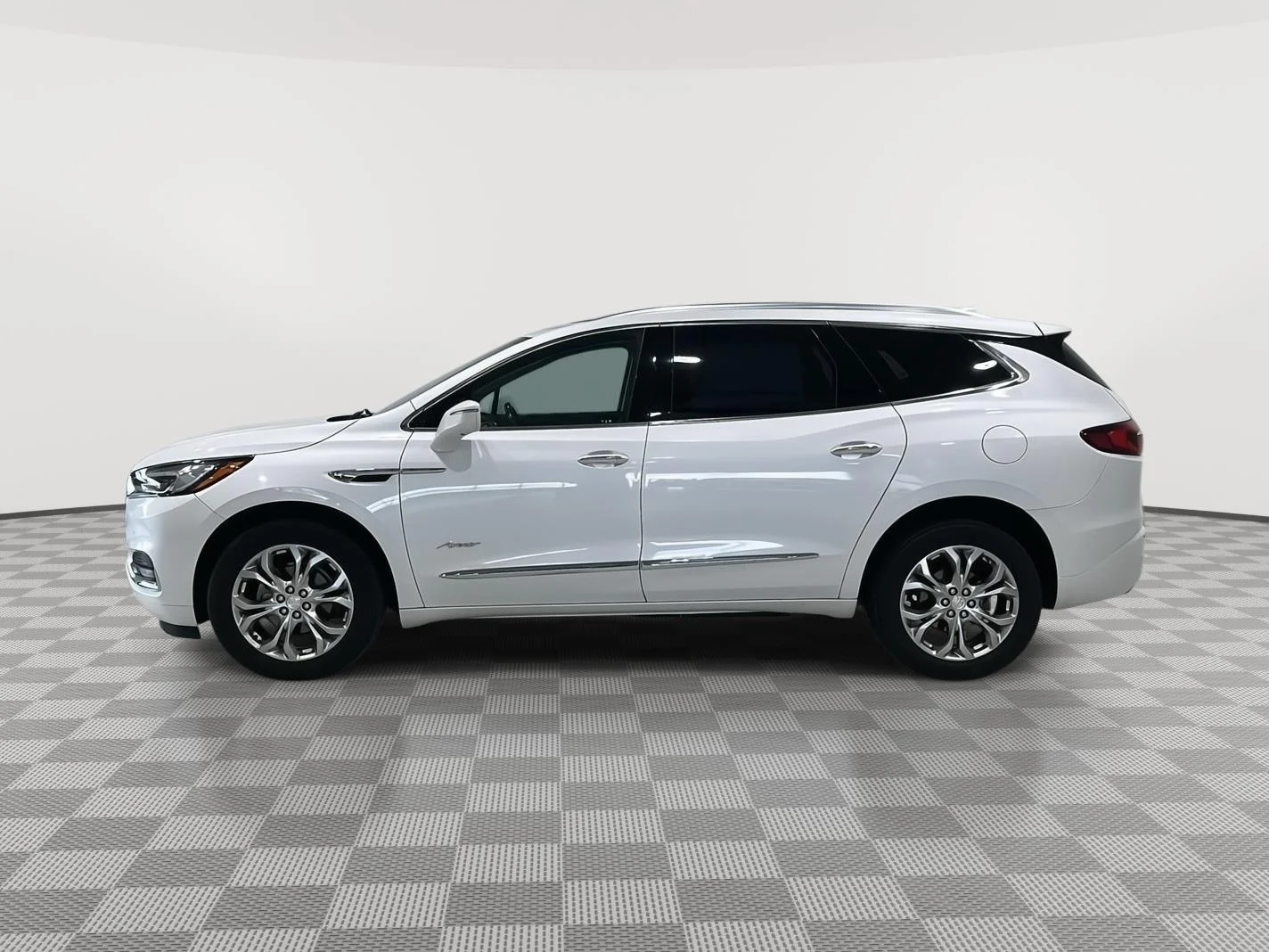 Used 2020 Buick Enclave Avenir with VIN 5GAEVCKW7LJ148656 for sale in Alexandria, Minnesota