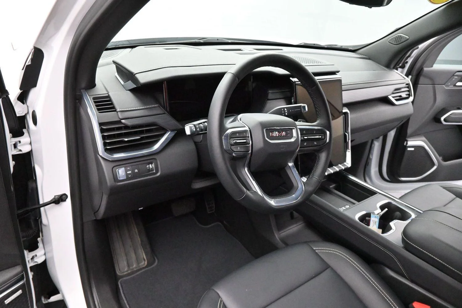 Used 2026 Summit White GMC Elevation image 18