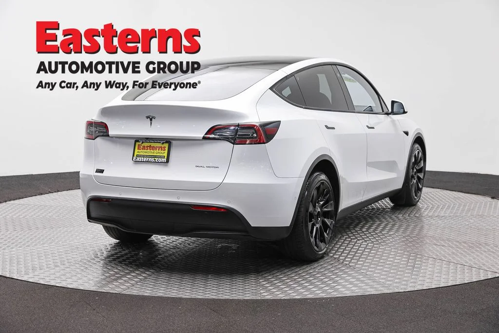 Used 2022 White Tesla Long Range image 5