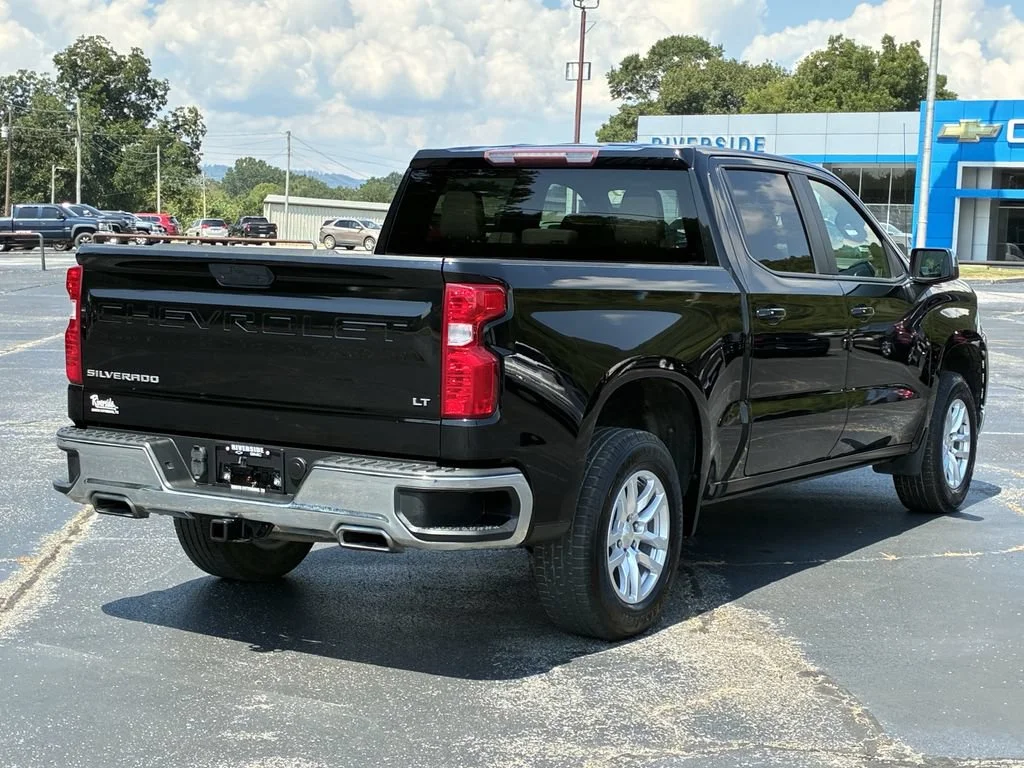 Used 2019 BLACK Chevrolet LT image 7