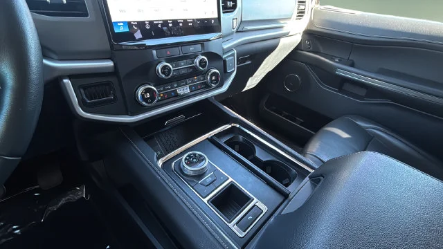 Used 2022  Ford XLT image 14