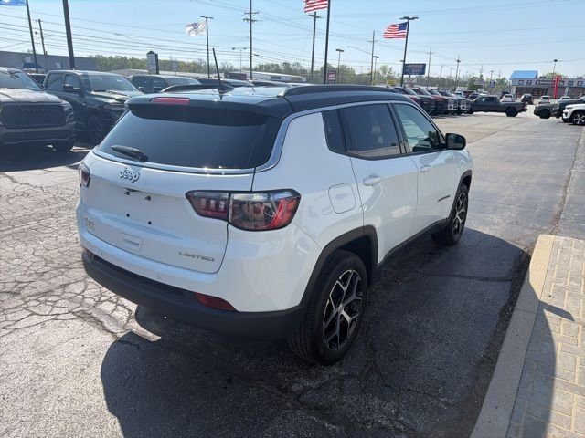 Used 2024 White/off-white Jeep Limited image 6