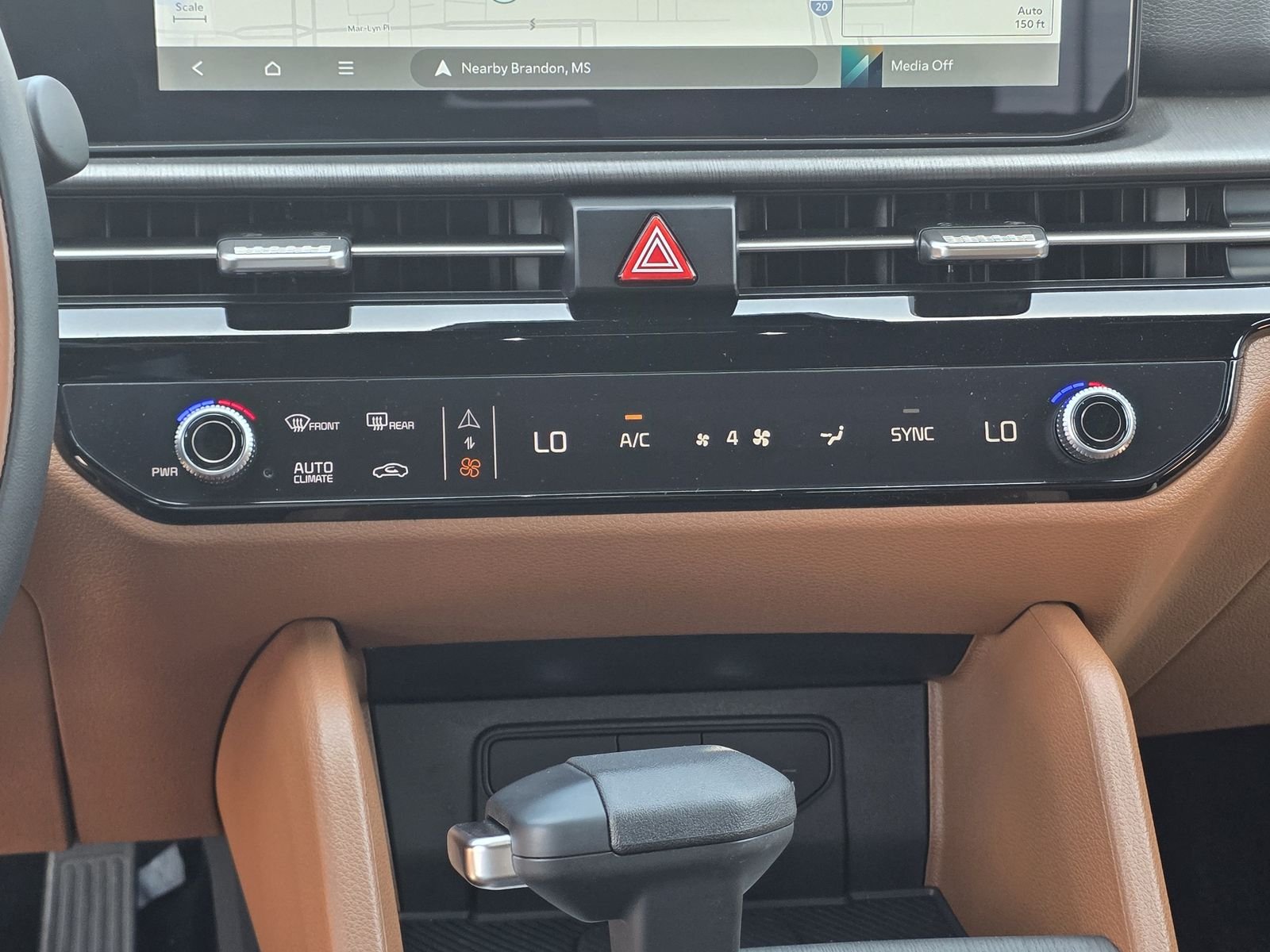 Used 2026 Black Kia X-Line image 21