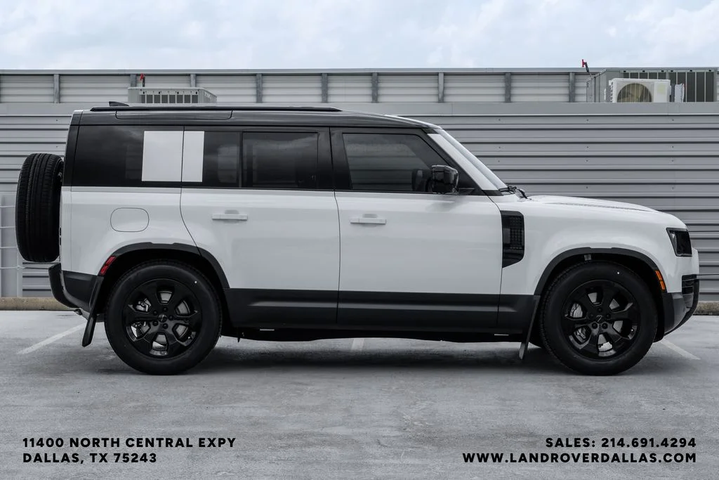 New 2026 Fuji White Land Rover S image 7
