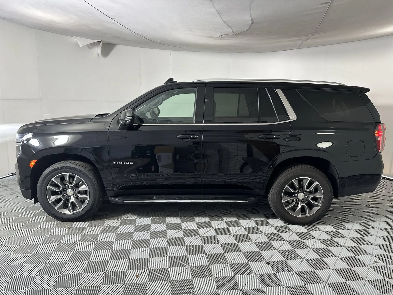 Used 2023 Black Chevrolet LT image 5