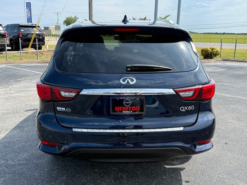 Used 2020 Blue INFINITI LUXE image 35