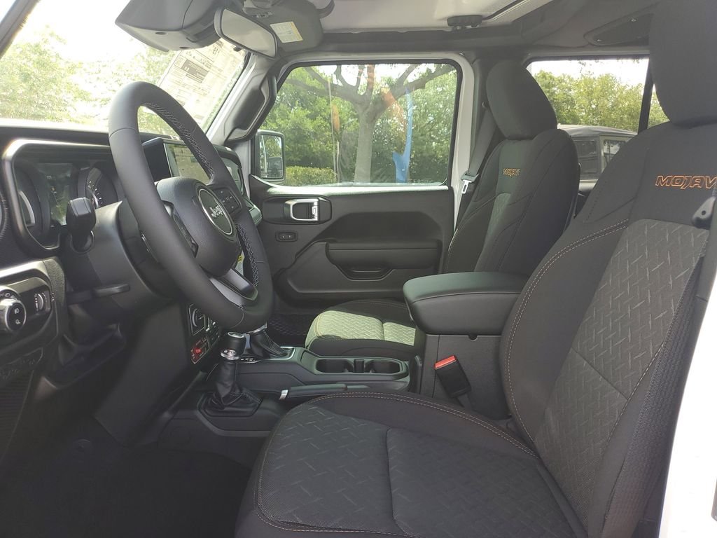 New 2026 Bright White Clearcoat Jeep Mojave image 9