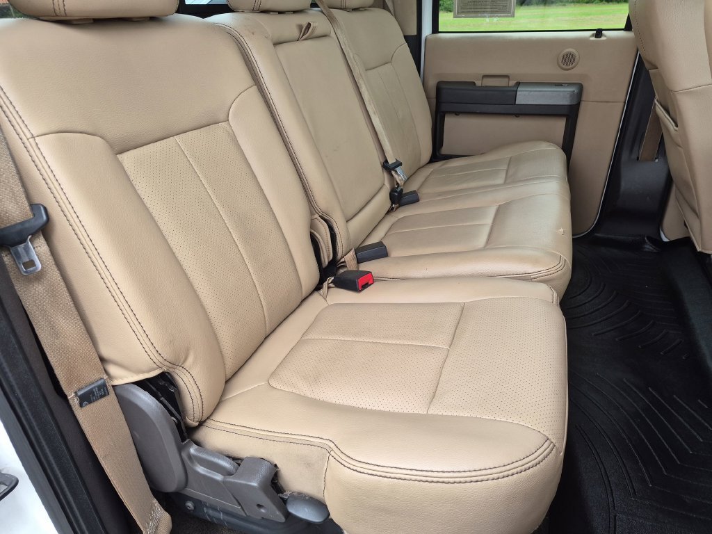 Used 2016  Ford Lariat image 28