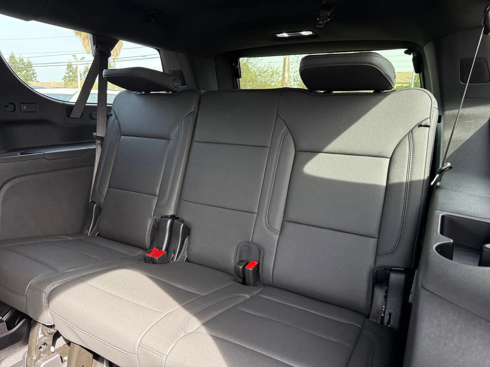 2026 Chevrolet Suburban LT - Photo 19