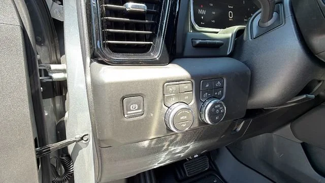 New 2026 Sterling Metallic GMC AT4 image 17