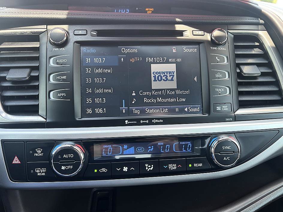Used 2018 Celestial Silver Metallic Toyota XLE image 25