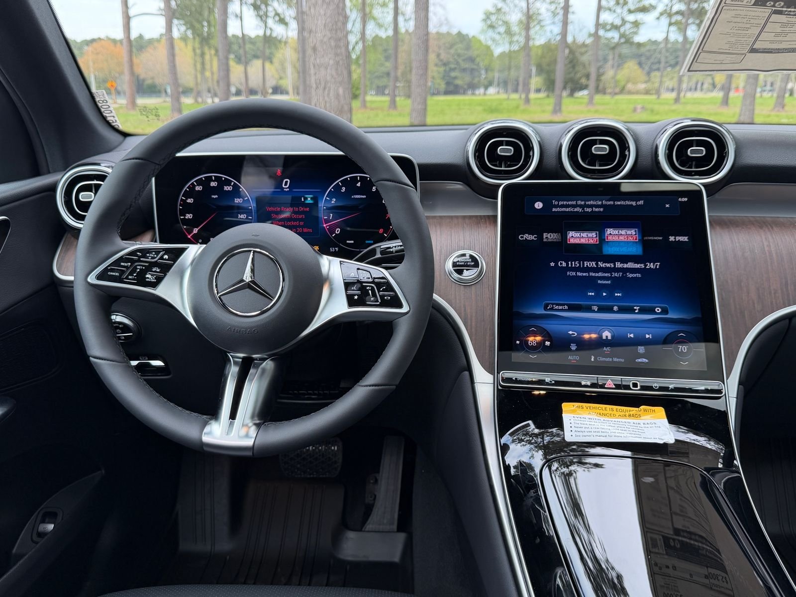 New 2026 Verde Silver Mercedes-Benz GLC 300 image 3