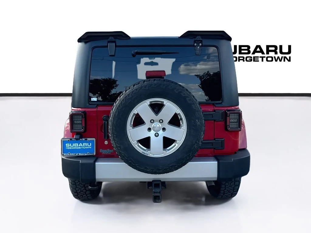 Used 2011 Red Jeep Sahara image 6