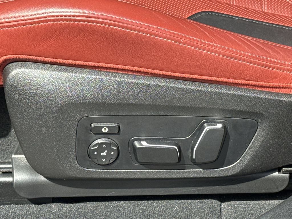 Used 2024 Blue Metallic BMW Base image 3