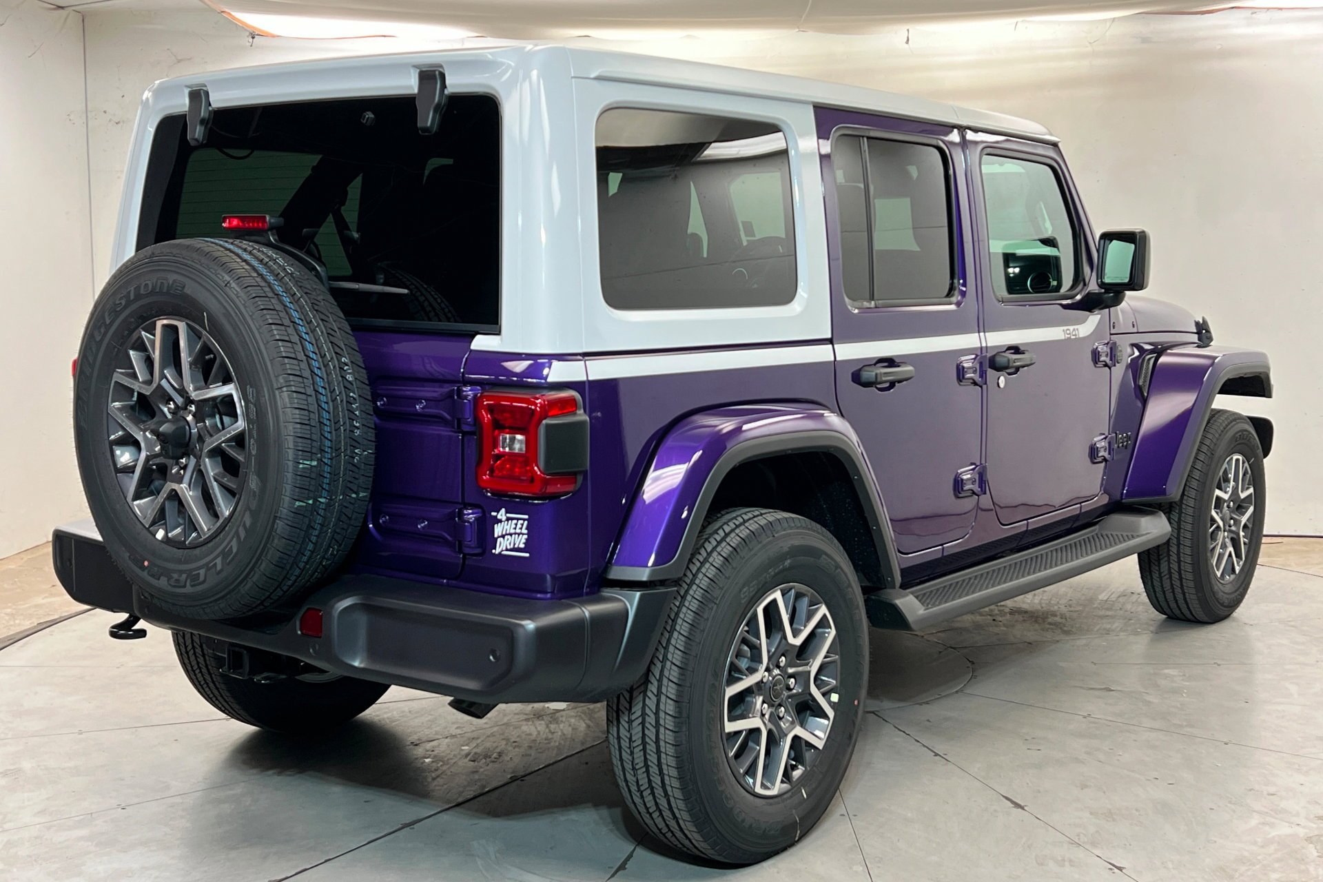 New 2026 Reign Exterior Paint Jeep Sahara image 6