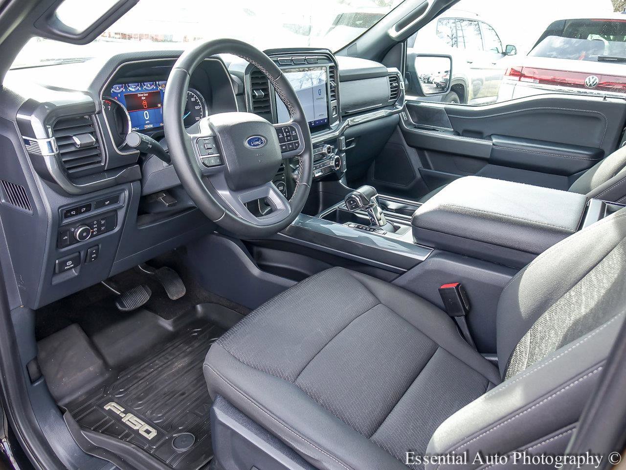 Used 2023 Agate Black Metallic Ford XLT image 9