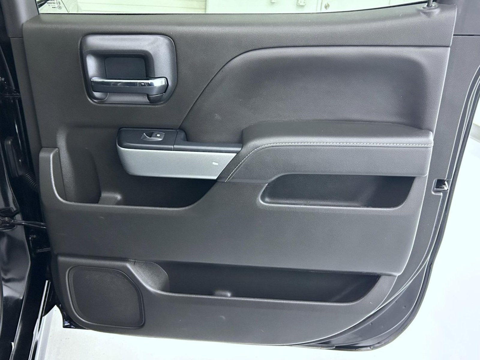 Used 2018 Black Chevrolet LTZ image 17