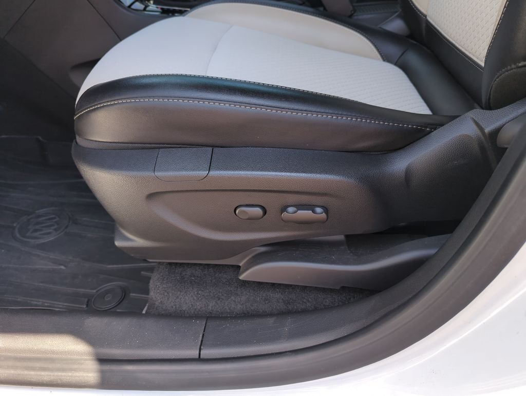 Used 2019 White Buick Sport Touring image 13