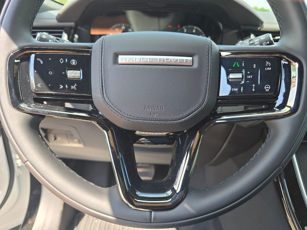 New 2026 Fuji White Land Rover Dynamic se image 41