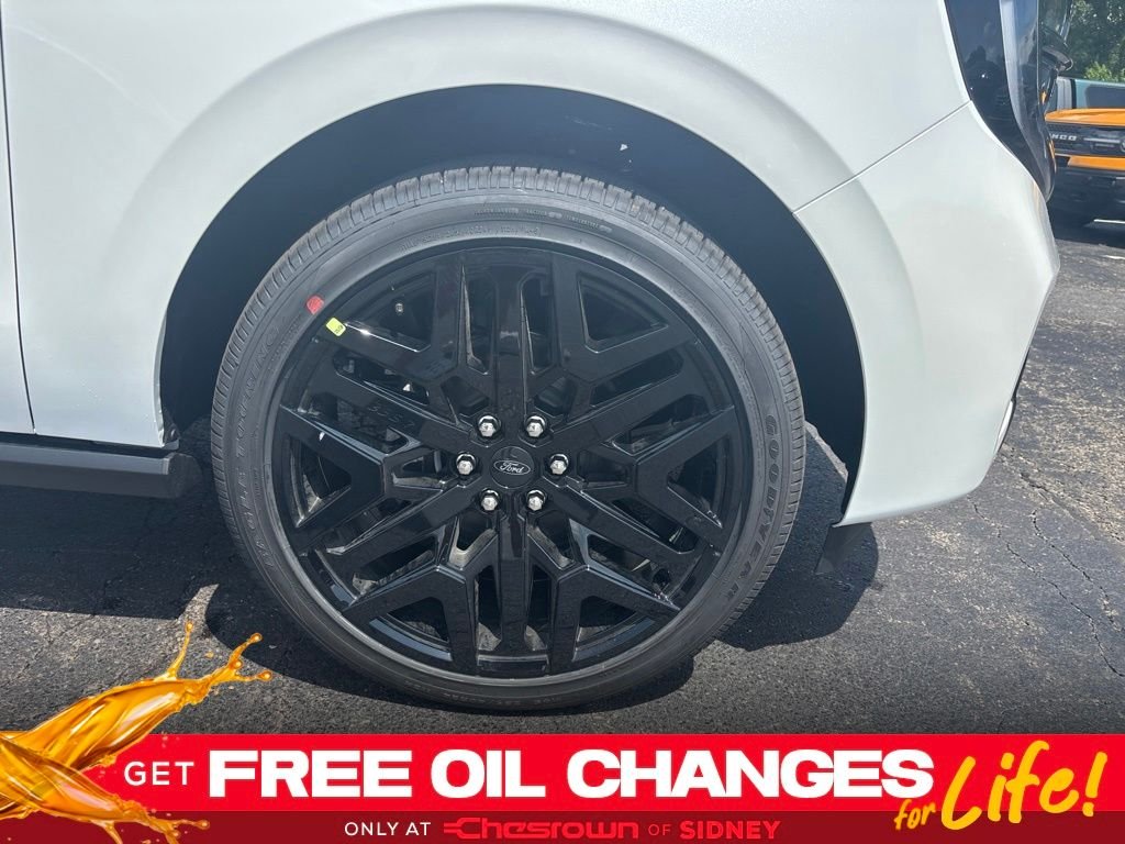 New 2026 Star White Metallic Tri-Coat Ford MAX Platinum® image 12