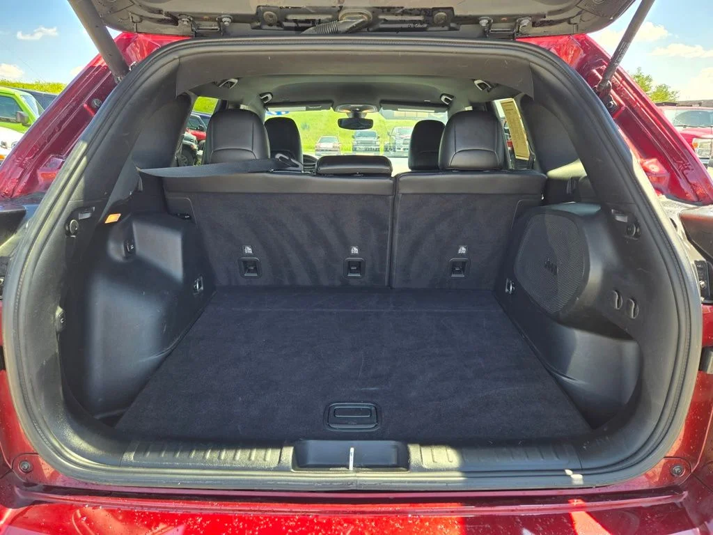 Used 2019 Red Jeep Limited image 33