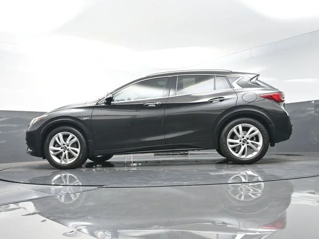 Used 2019 Black INFINITI LUXE image 49