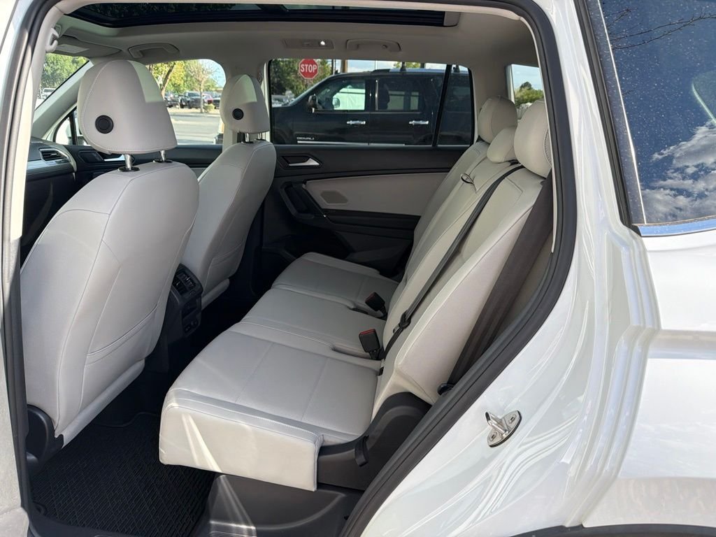 Used 2020 Beige Volkswagen 2.0T SE image 17