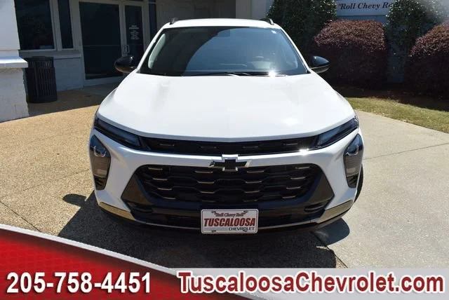 New 2026 Summit White Chevrolet ACTIV image 4