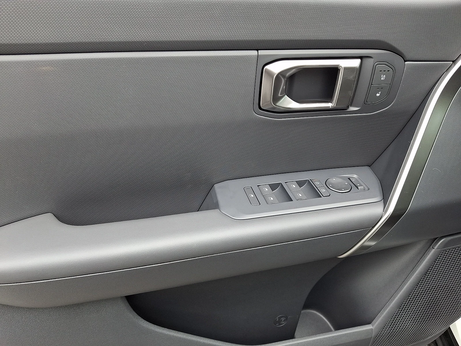 New 2027 White Kia X-Line S image 11