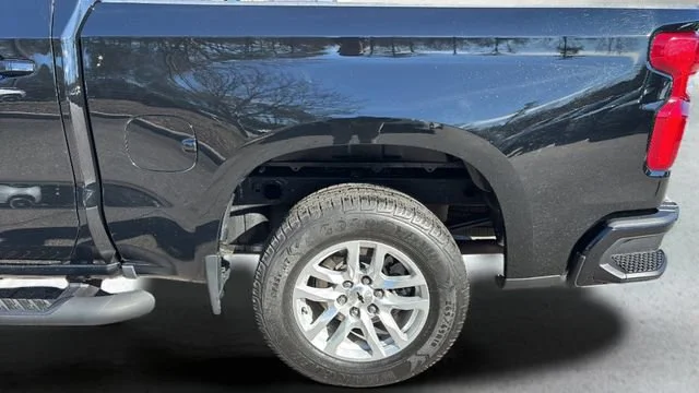 Used 2020 BLACK Chevrolet RST image 33