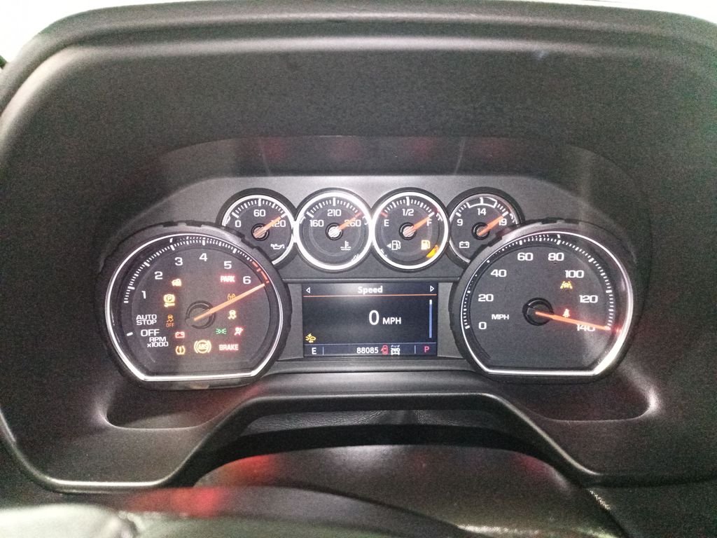 Used 2021 White Chevrolet Z71 image 17