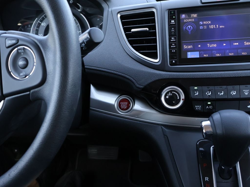 Used 2015  Honda EX image 25