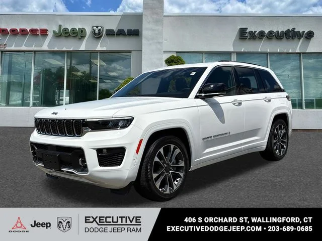 Used 2023 White Jeep Overland image 1