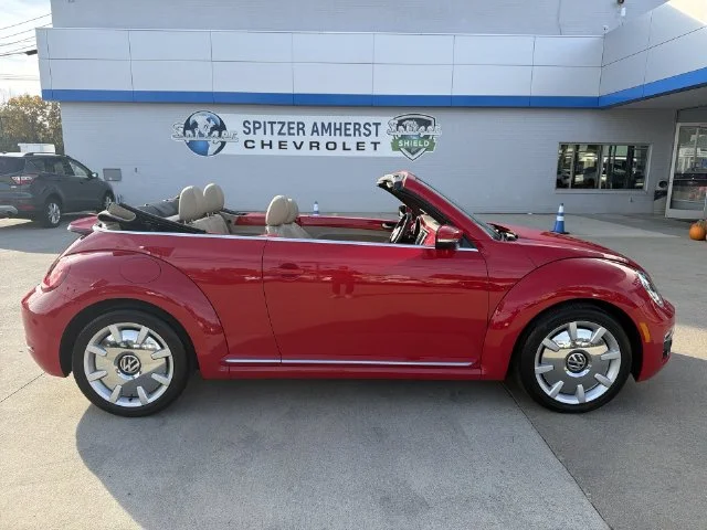 Used 2019 Red Volkswagen 2.0T SE image 17
