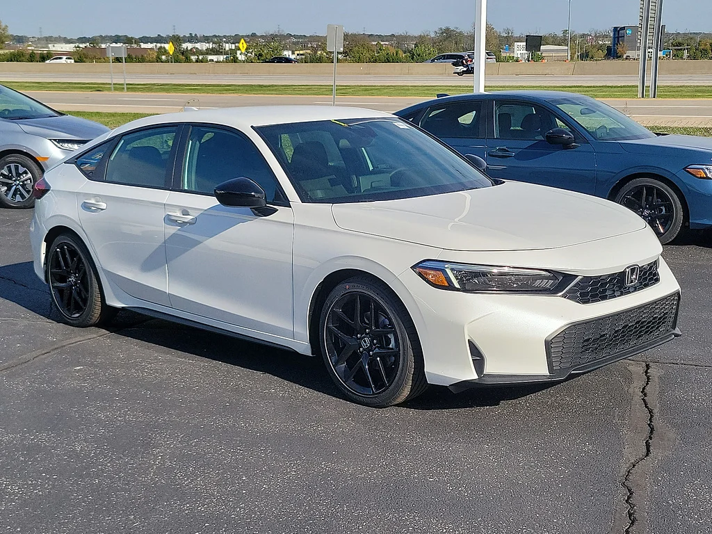2026 Honda Civic Hatchback Sport, photo 5 of 12