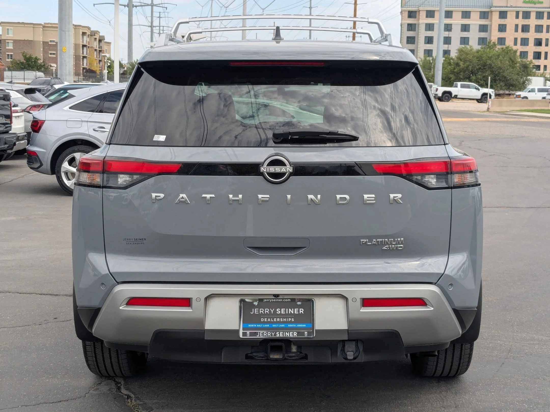 Used 2024 Boulder Gray Pearl Nissan Platinum image 4