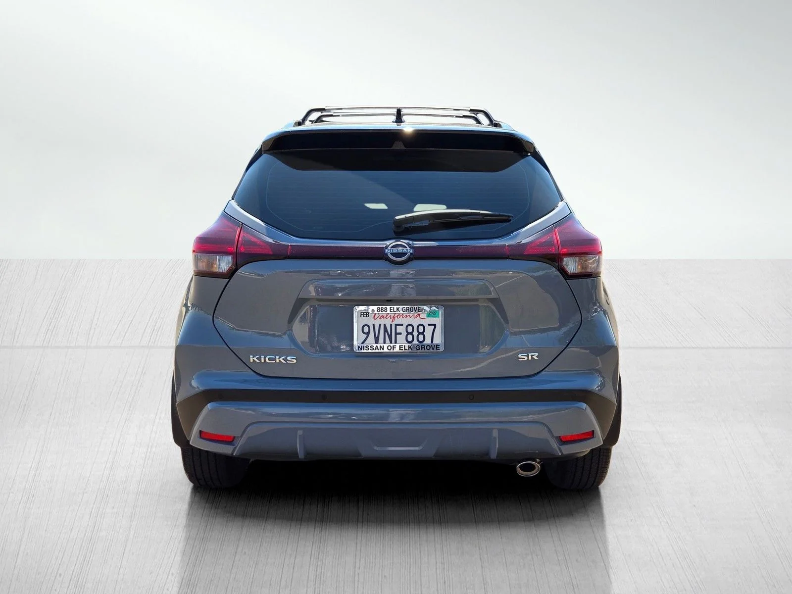 Used 2024 Gray/Super Black Nissan SR image 5