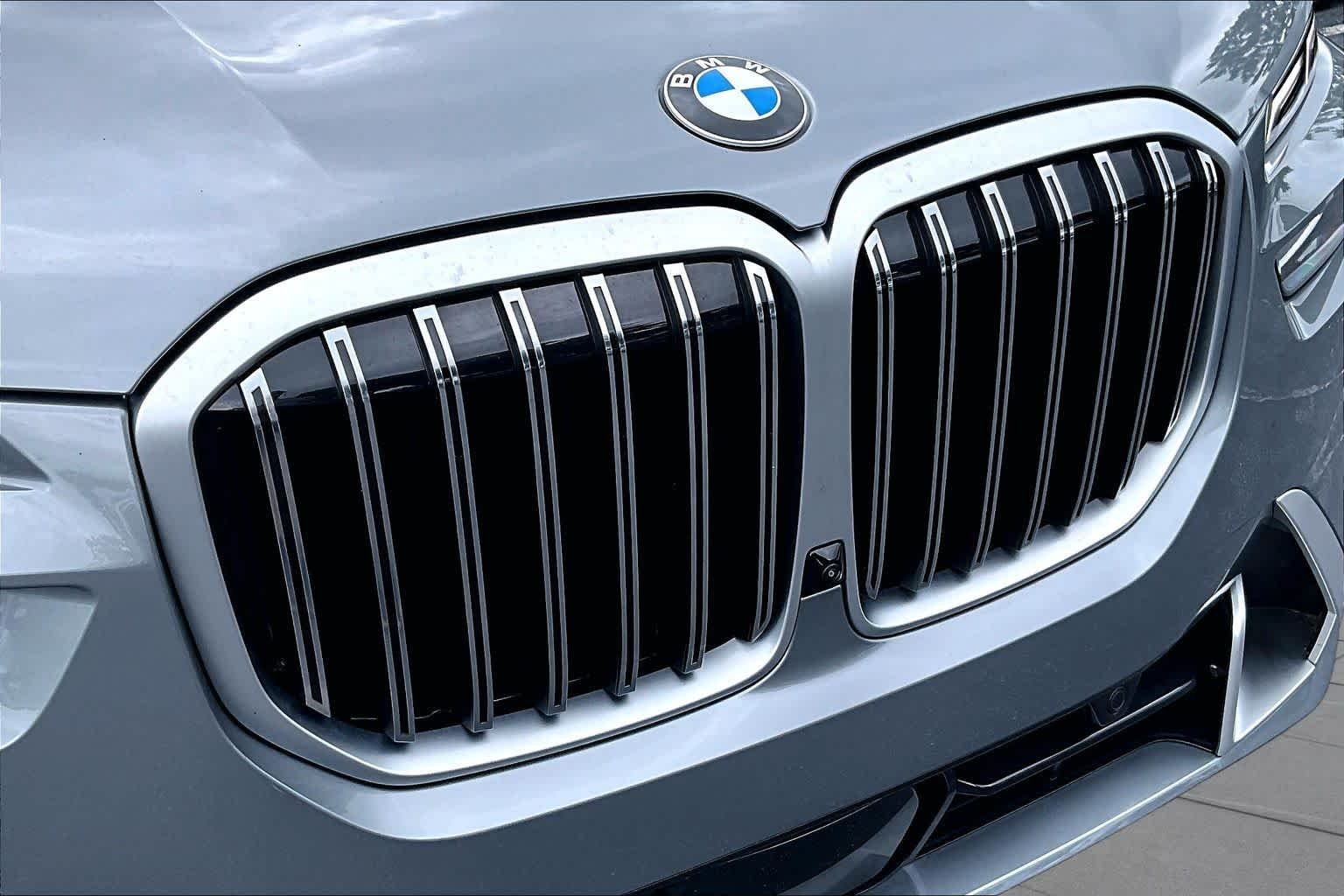 Certified Used 2026 Skyscraper Grey Metallic BMW xDrive40i image 30