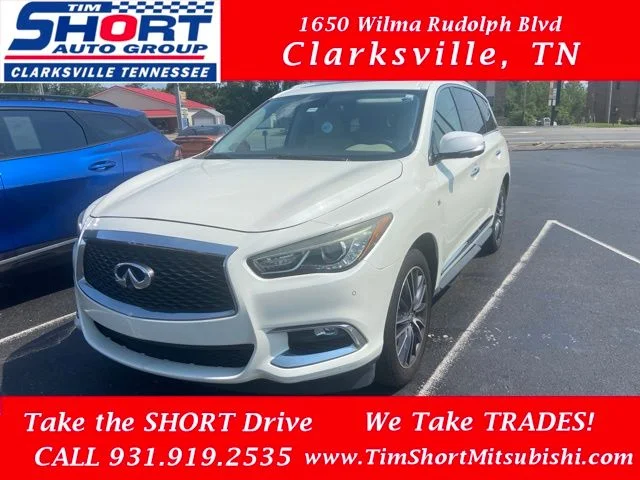 Used 2017 White INFINITI Base image 1