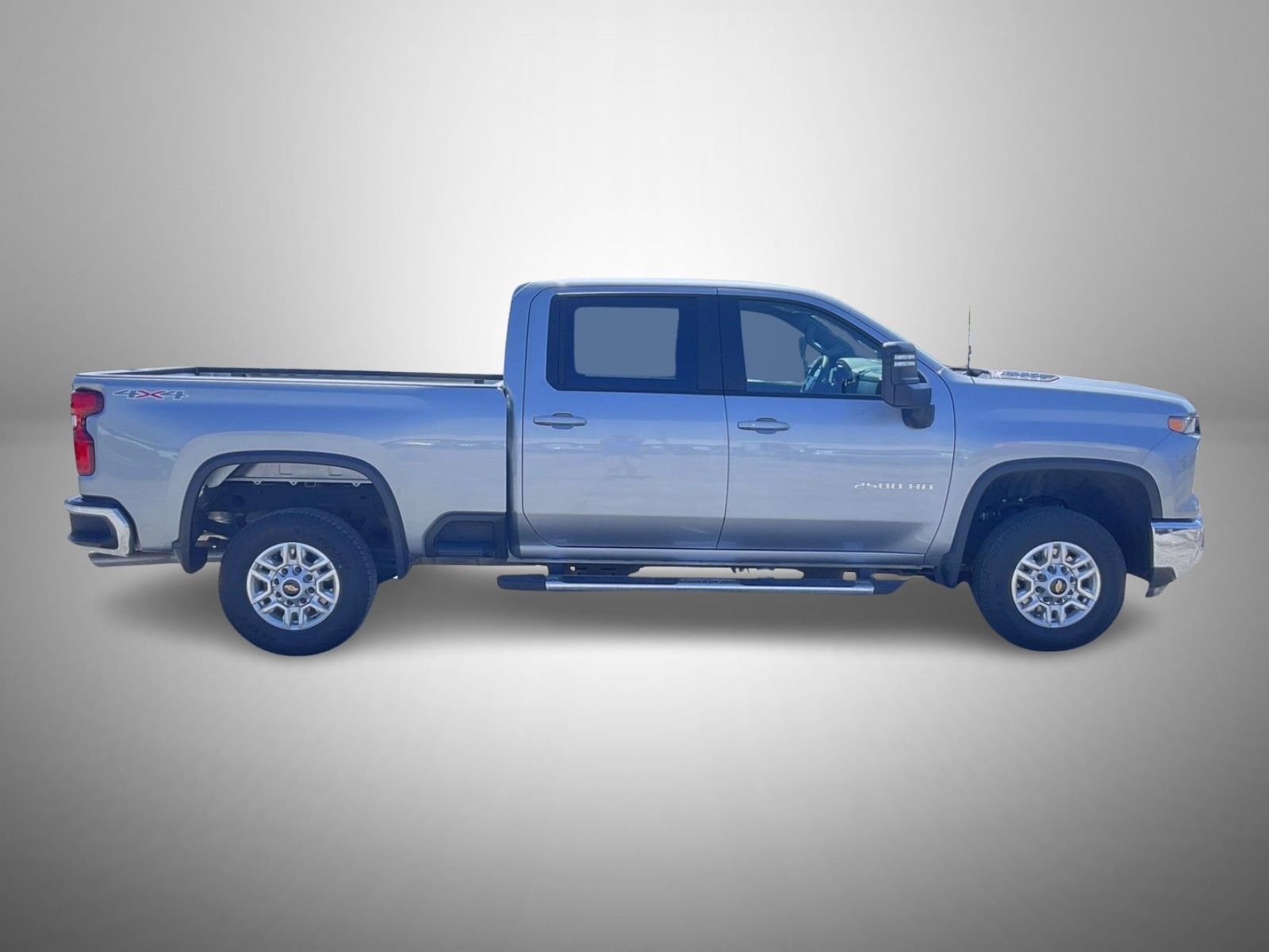 Used 2025 Gray Chevrolet LT image 4